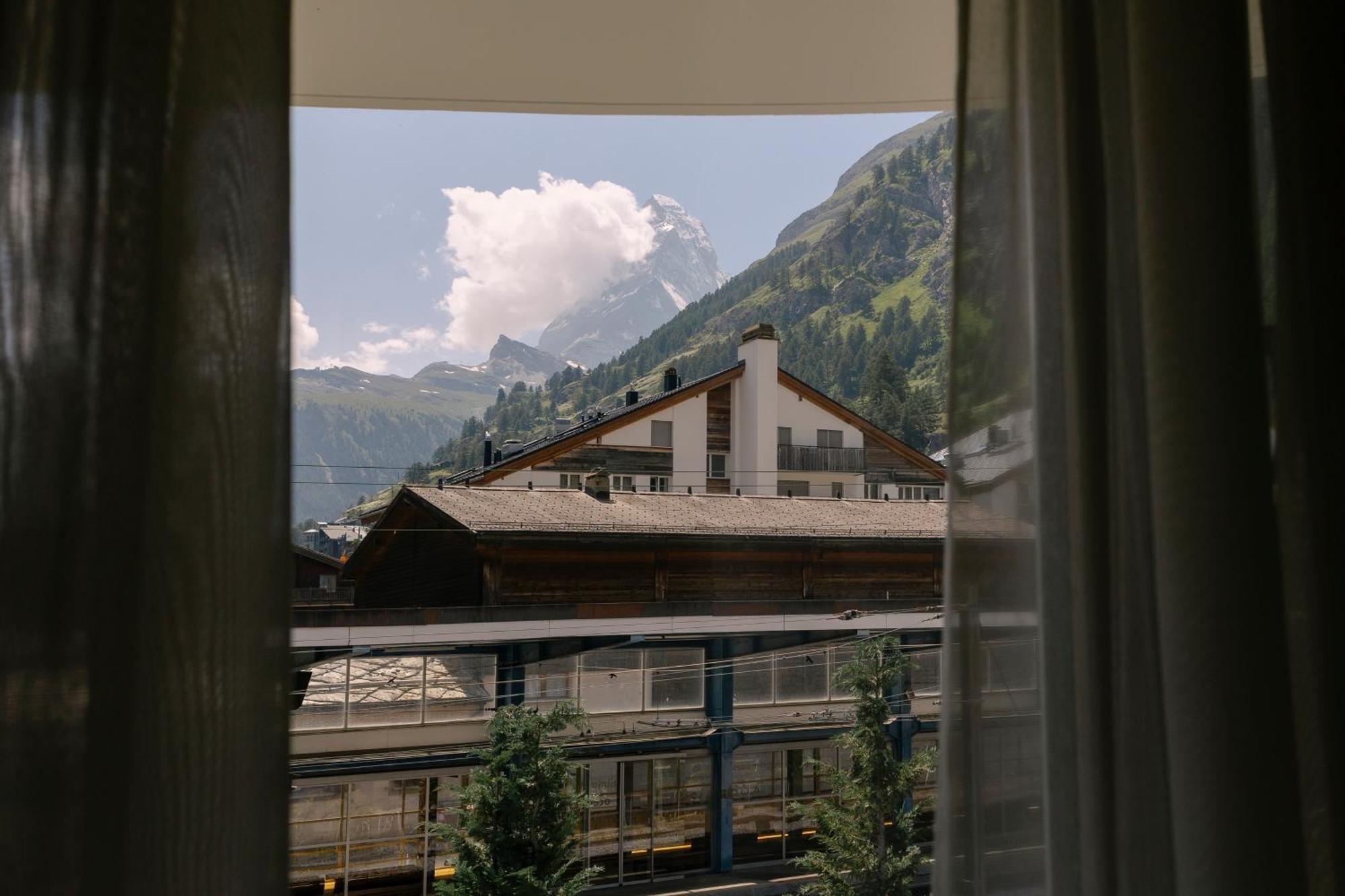 Schloss Zermatt - Cbd & Adaptogenic Spa And Sport Hotel Exterior foto